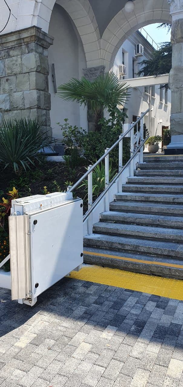 Наклонный подъёмник INVA 320 (БК 320) уличный прямолинейный