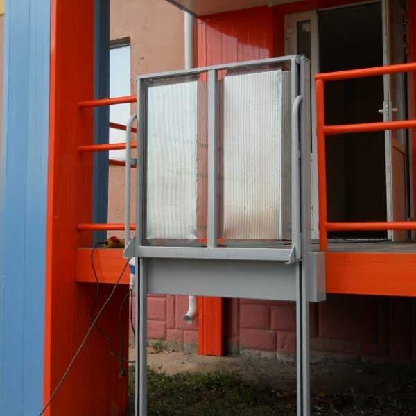 Вертикальный подъемник не предназначенный для инвалидов ПТУ 001